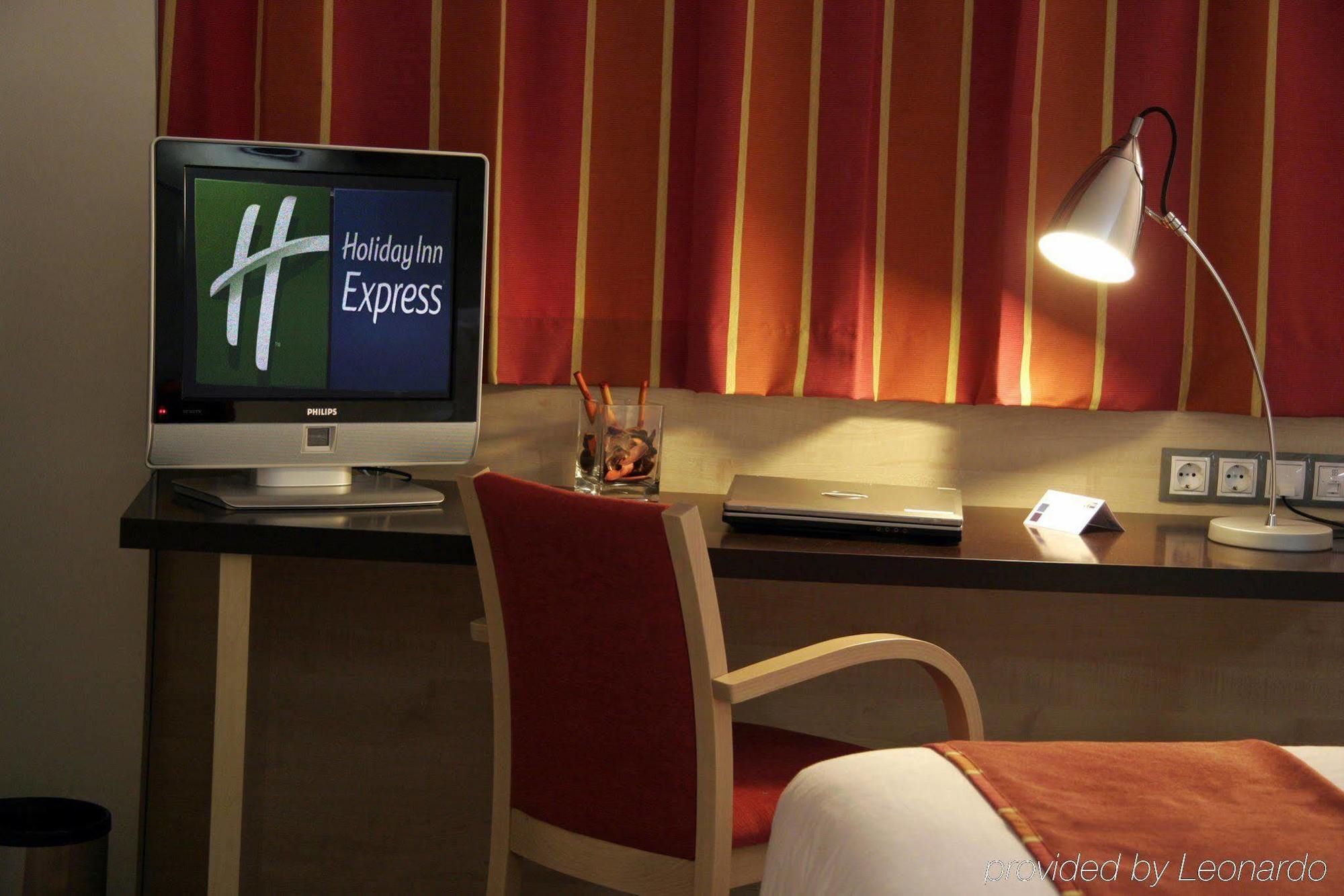Hotel Express Madrid-getafe By Ihg 3*